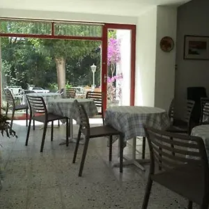 Cruz Hotel